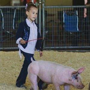 Meet your Posher, Laura